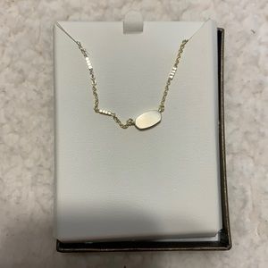Kendra Scott necklace